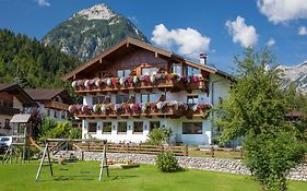 Gasthaus-Pension Golfvilla