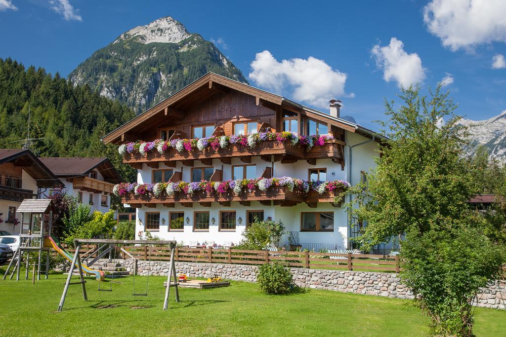 Gasthaus-Pension Golfvilla Pertisau Extérieur photo